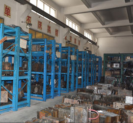 Yuyao Hengxing Pipe Industry Co., Ltd línea de producción de fábrica